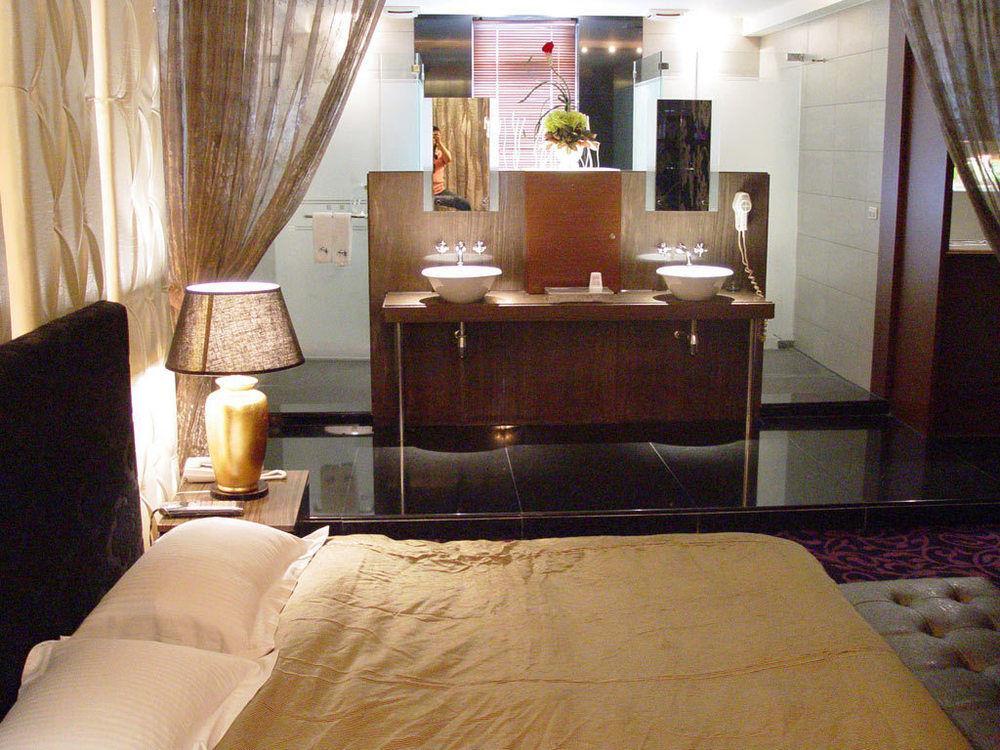 Liti Motel Taichung Exterior foto