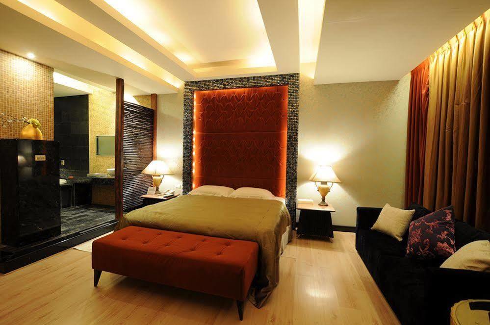 Liti Motel Taichung Exterior foto